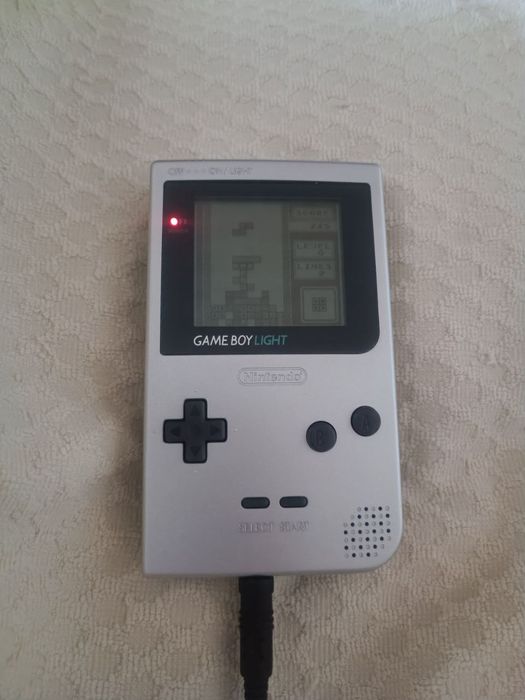Nintendo Game boy Light