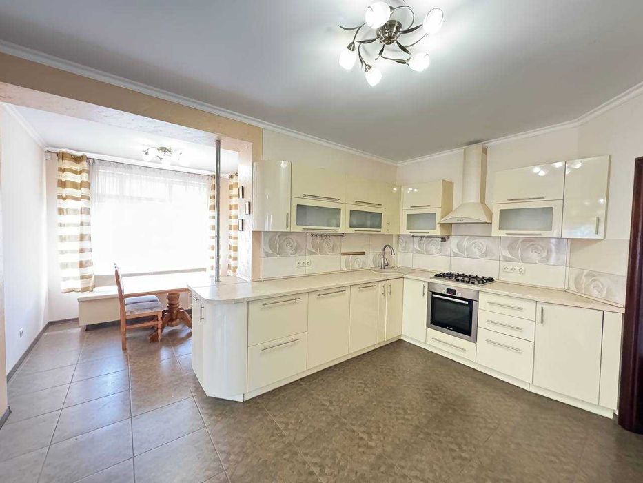 Продається Просторий Будинок з ремонтом, меблями