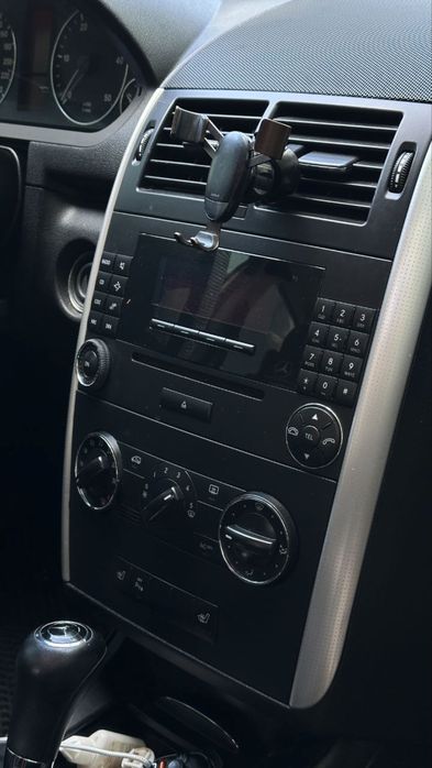 Mercedes-Benz A180