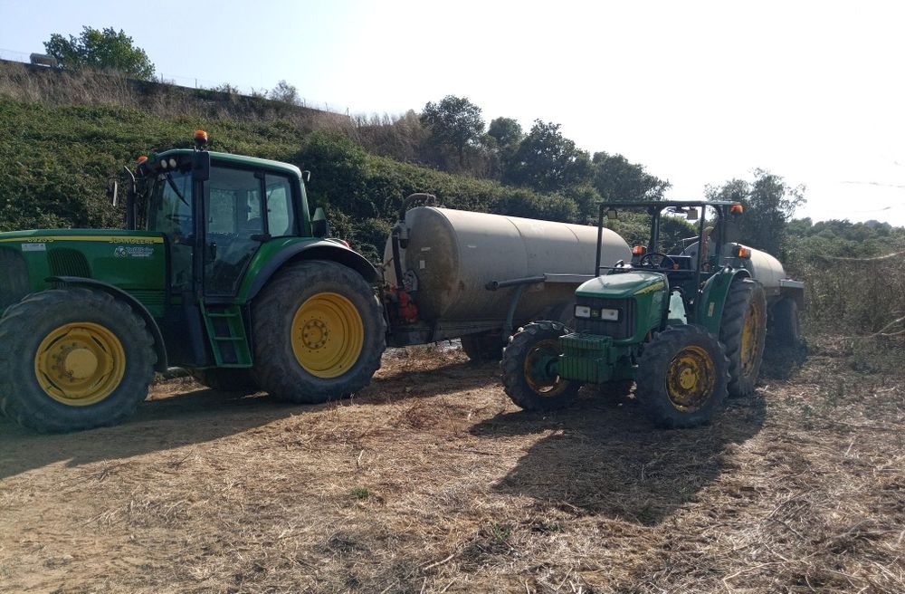 Limpeza de fossas e outros serviços