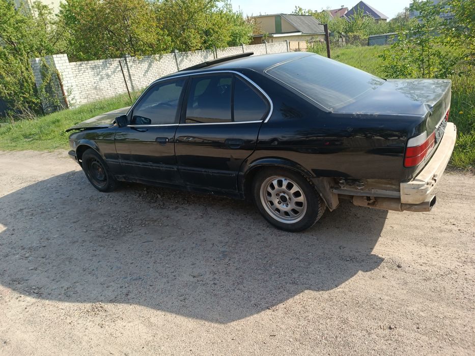 Продам бмв е32 і е34