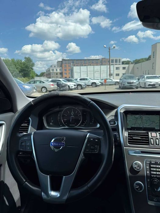 Volvo XC60 T5  Premier      2016