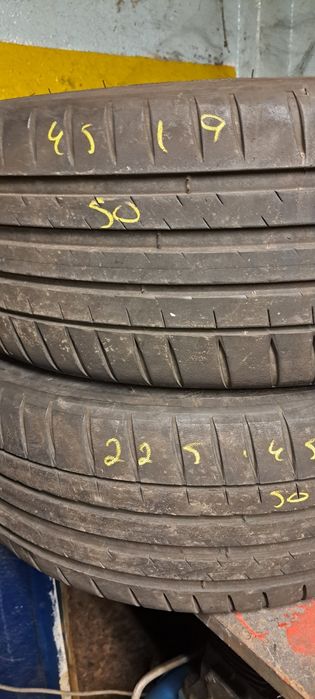Pneus 225/45/19 pirelli ,michelin,continental
