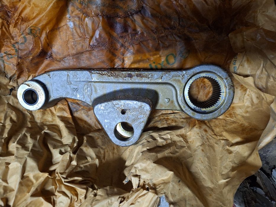 Ramię podnośnika  prawe new holland T7 T6 steyr  case