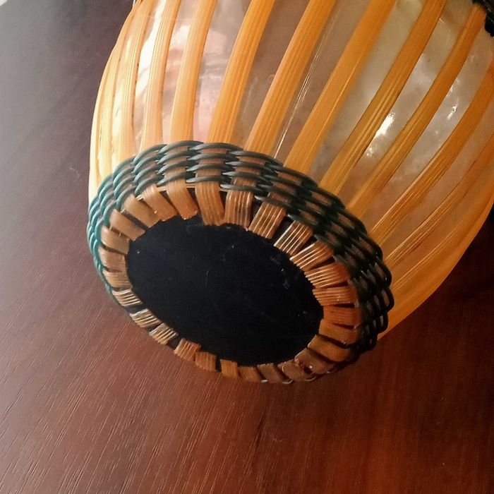 Бутыль в оплетке. Бутыль для вина. Сулия. Бутылка для вина.