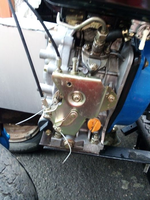 Продавця мотоблок кентавр 4 вперед 2 назад відмінний стан