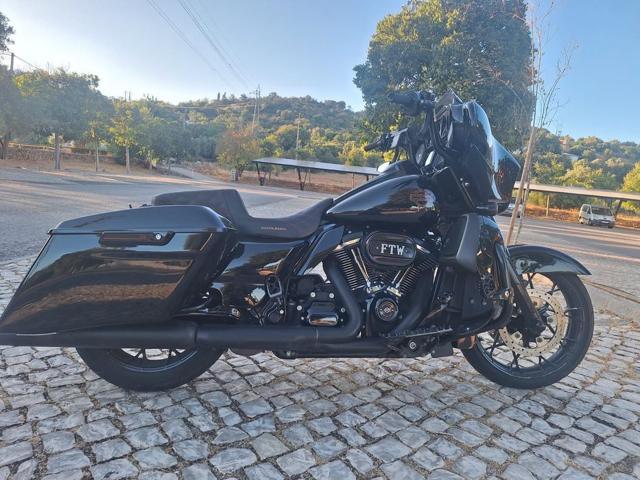 Harley - Davidson Street
