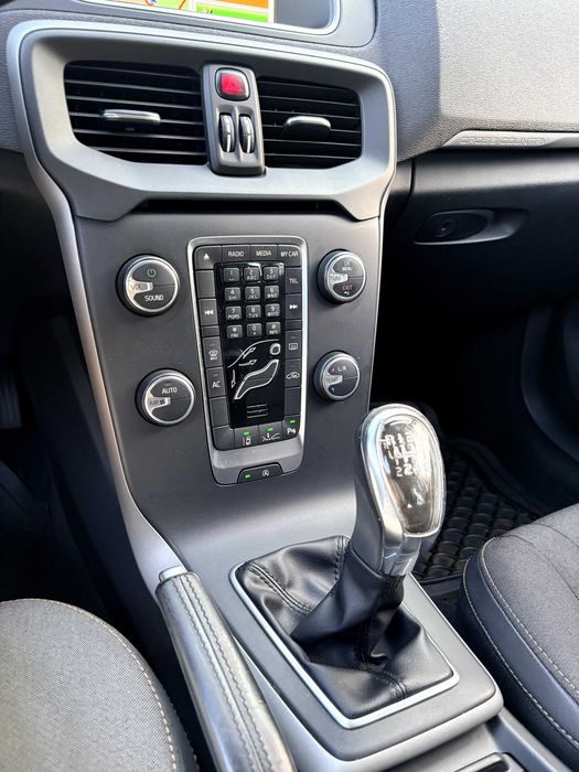 Volvo V40 Cross Country D2 1.6 | Histórico Volvo | Excelente Estado