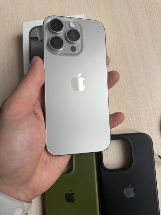 iPhone 16 Pro 256, стан нового, акум 94, неверлок