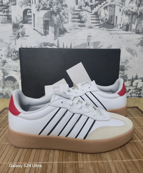 Оригінальні BARREDA від Adidas.