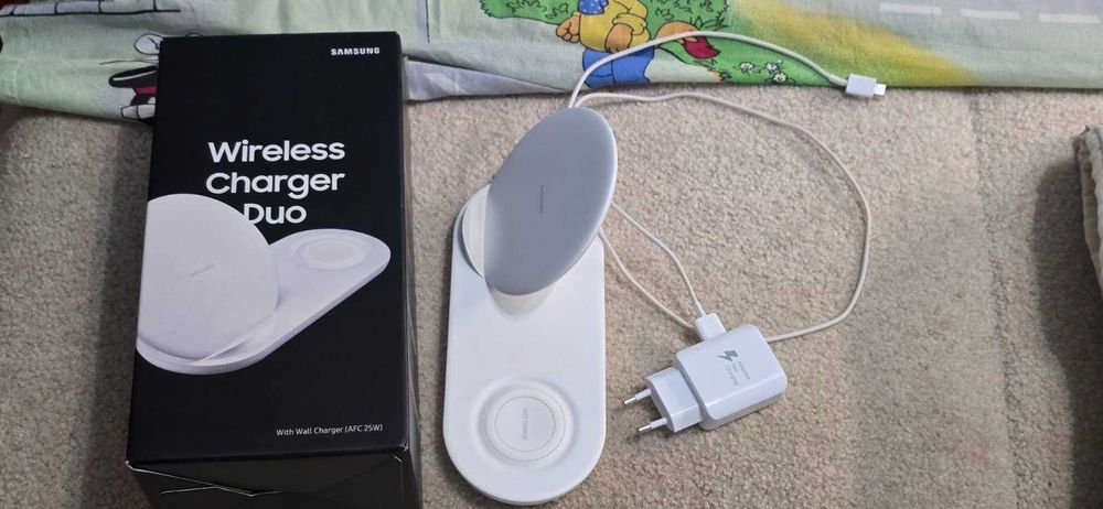 Беспроводная зарядная станция Samsung EP-N6100, белая, оригинал