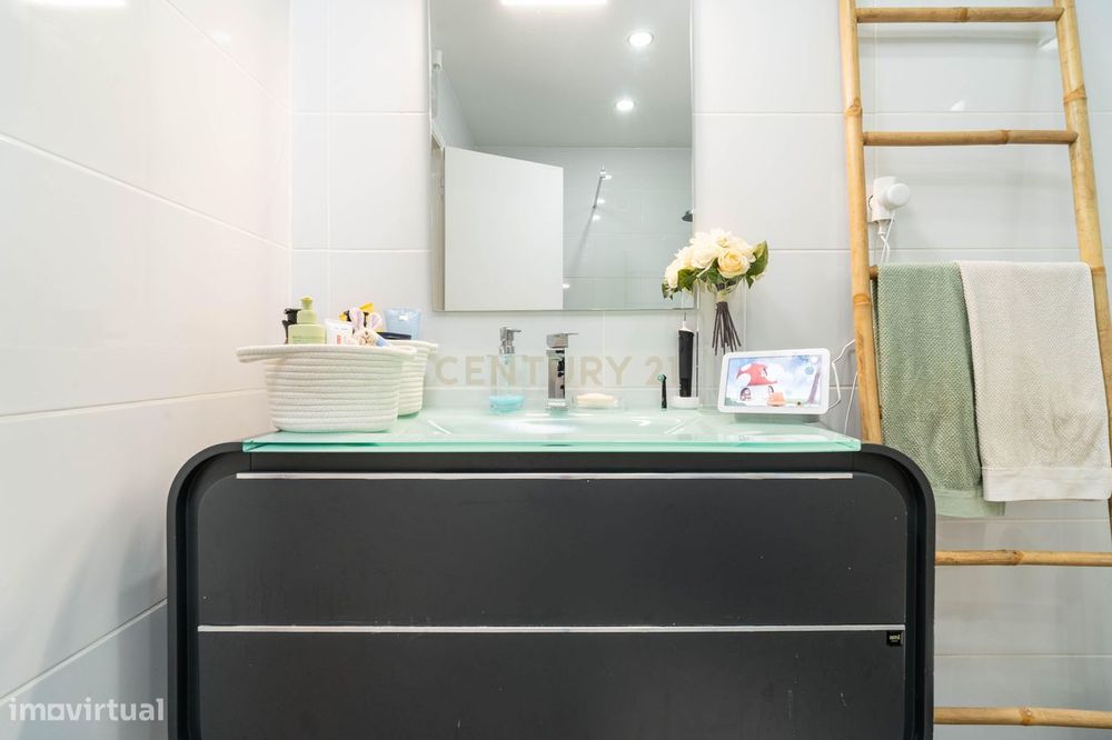 Apartamento T3 Com Garagem | Urbanização Ar E Sol - Coimbra