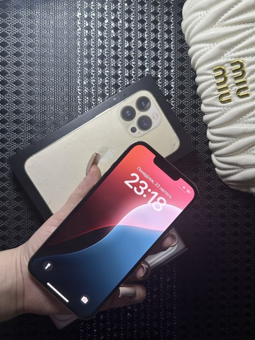 Продам телефон Iphone 13 Pro 256GB Gold