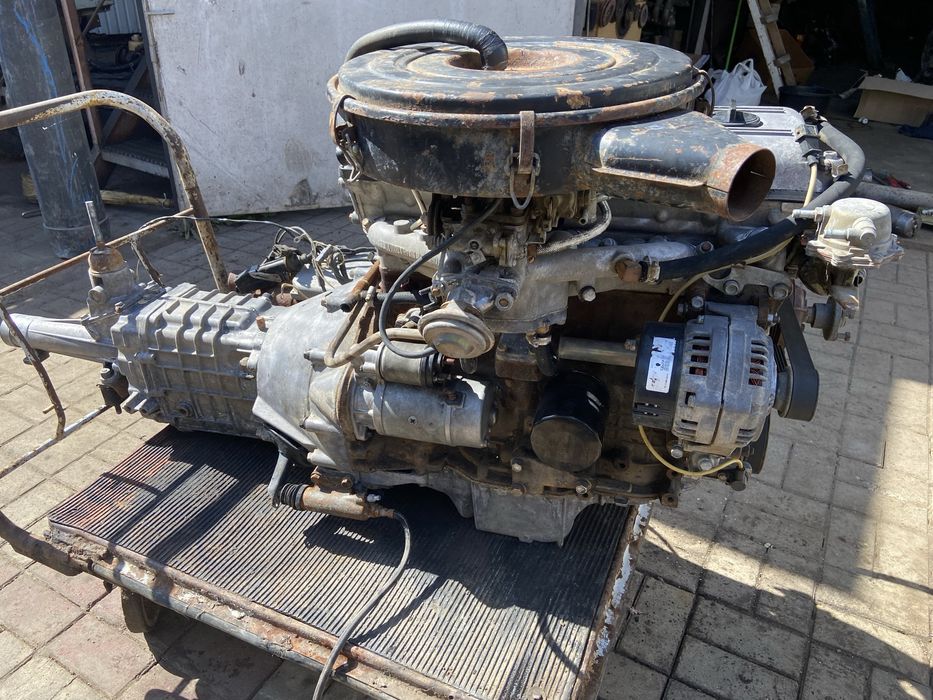 Продам полный комплект змз 406 двигатель газель соболь,волга 11000км