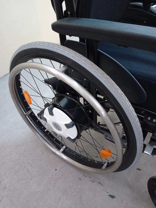 Cadeira de rodas elétrica