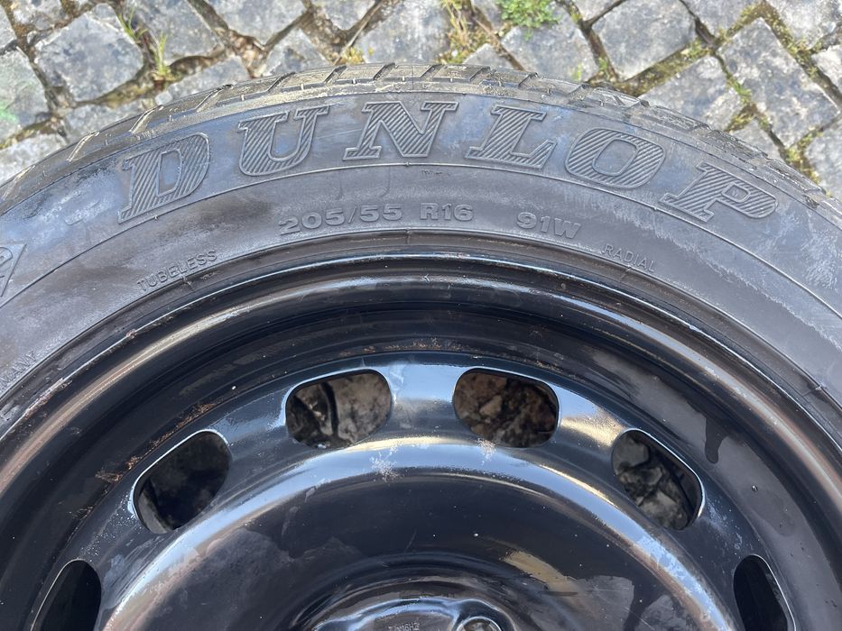 Pneu, com jante - dimensões 205/55 R16  91W