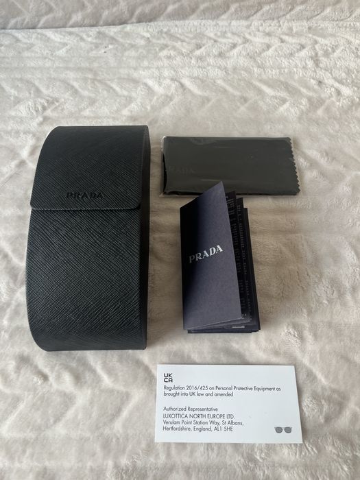 Okulary przeciwsłoneczne PRADA – model PR 56ZS