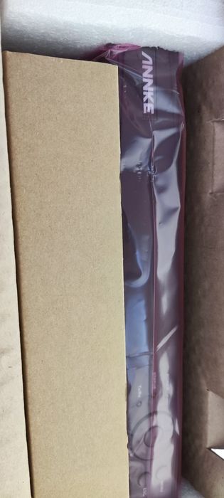 Kit CCTV com 1 NVR, 4 câmaras 4K, 4 cabos UTP, 2 de 20m e 2 de 30m.