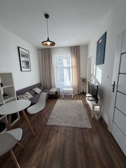 Kawalerka 1700zł plus prąd