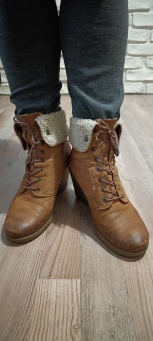 jesienno zimowe kozaki na koturnie 36