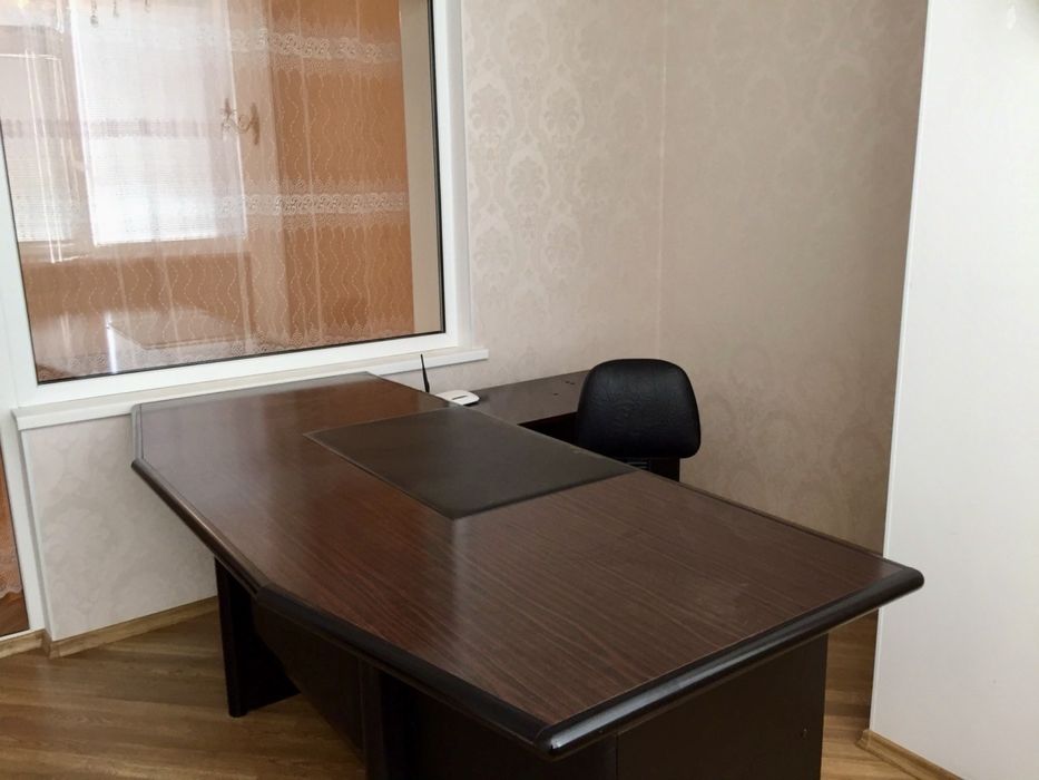 Оренда великогабаритної квартири  124 м.кв, у  Центрі, вул. Садова