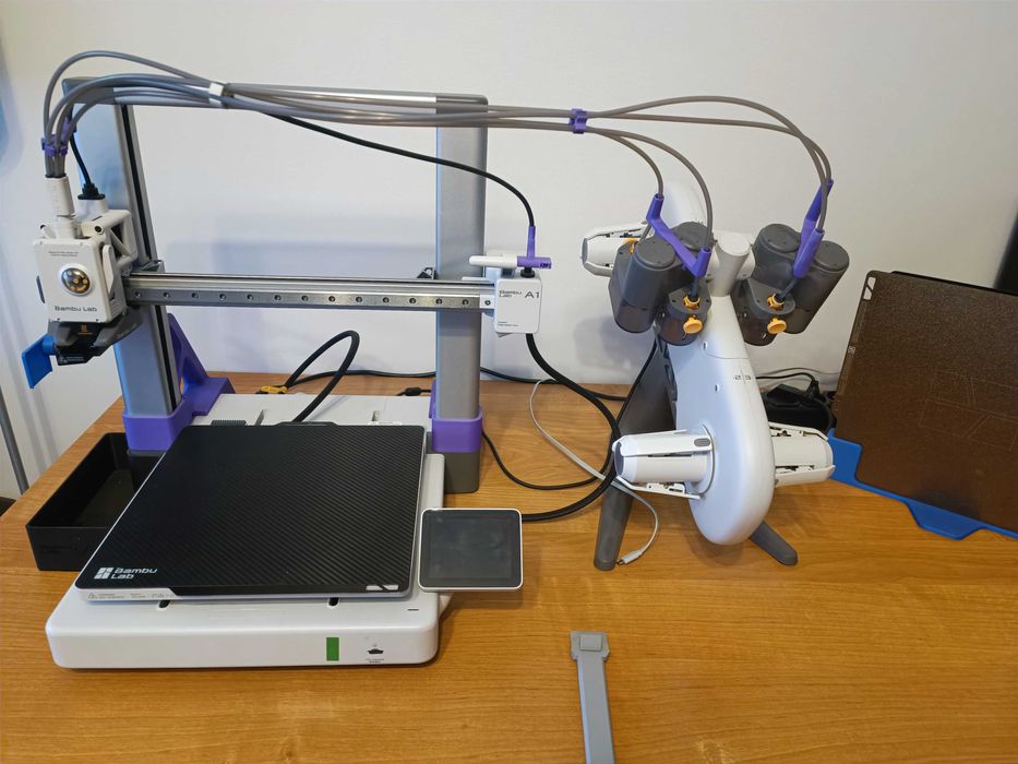 Bambu Lab A1 Combo + dodatki + Sunlu S4