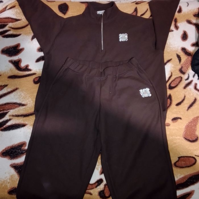 Продам гарний костюм