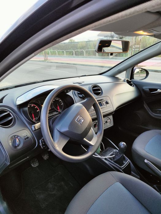 SEAT Ibiza 1.2 i-Tech — Económico e bem estimado foto 4