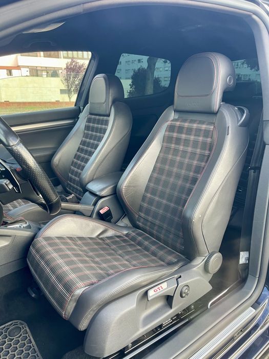 VW Golf GTI Edition 30