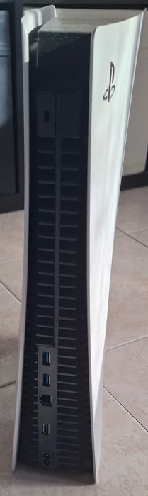 PS5 Standard 825 GB + Comando DualSense