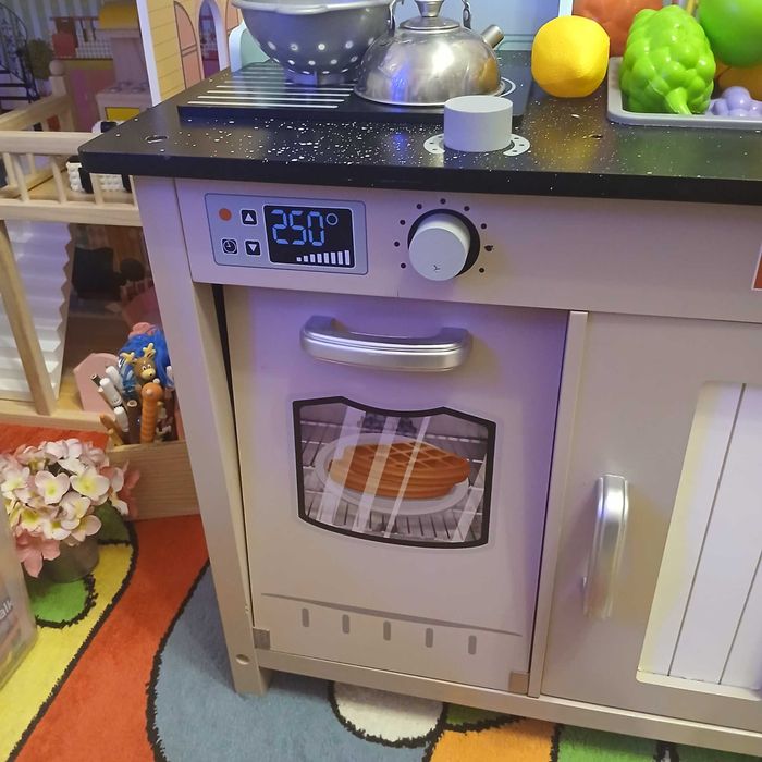 Sprzedam drewnianą kuchnię