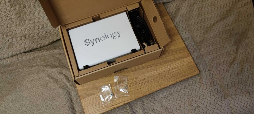 NAS сервер Synology DS120j