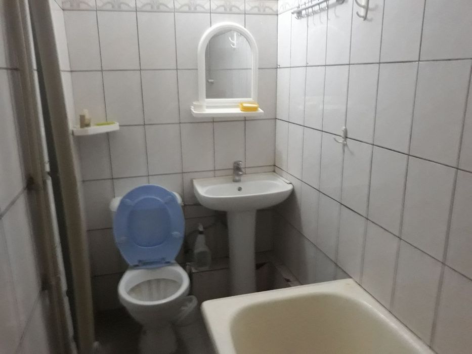 Сдам свою !!  гостинку. Гостинка с своим  санузлом, кунхей. На м. Ак.