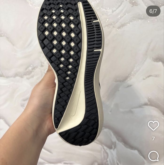 Кросівки жіночі  Nike Air Zoom Winflo10