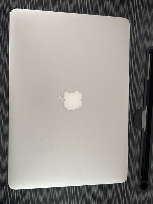 Apple Macbook Pro 2014 (Core i5, 13-inch, 8GB, SSD 256GB) - Sistema Windows 10