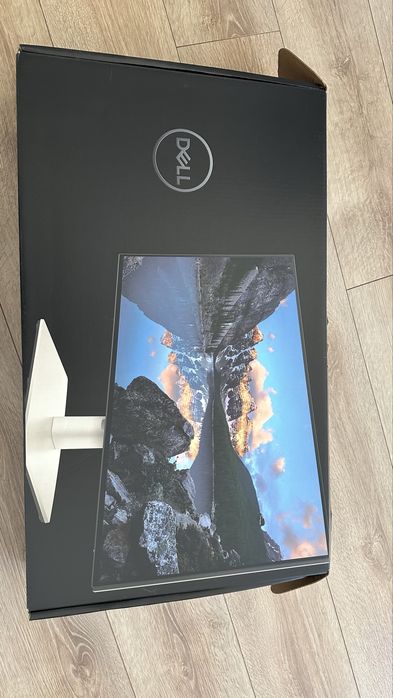 Monitor Dell Ultrasharp de 24 polegadas FullHD U2422H