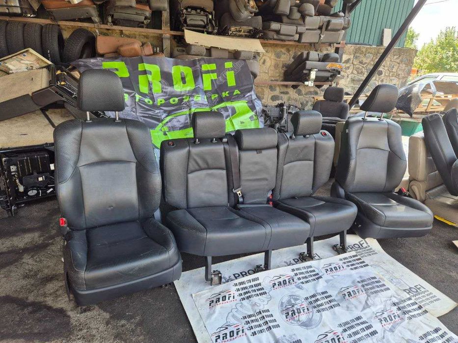 Сидіння комплект на Авто Toyota Land Cruiser Prado 150  2002-2009рік В наявності