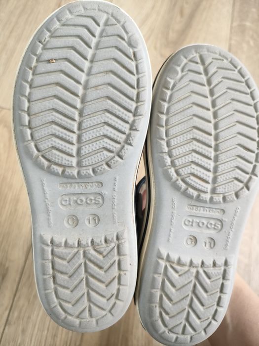 Sandałki chłopięce crocs c11