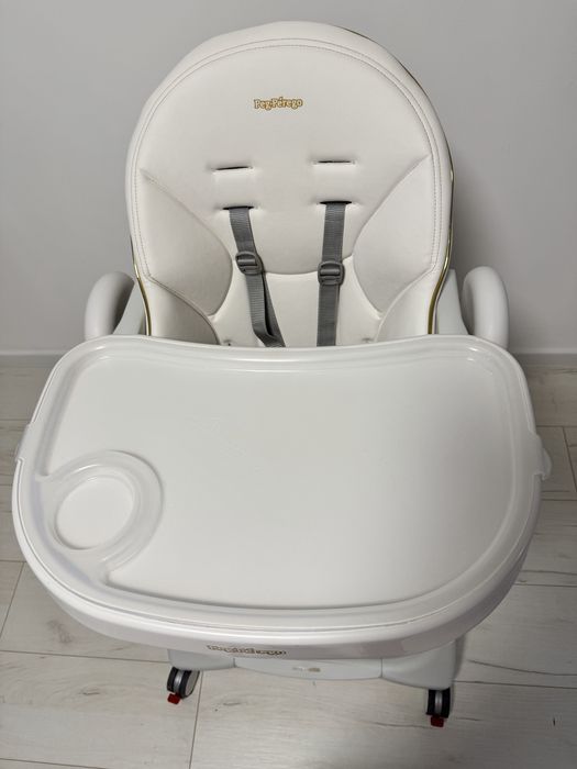 Дитячий стільчик для годування Peg-Perego Prima Pappa Follow Me 75,5х55,5х104,5 см білий із золотистим