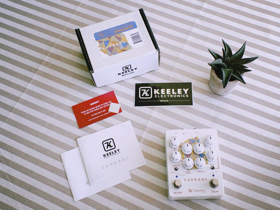 Keeley Caverns reverb delay pedal