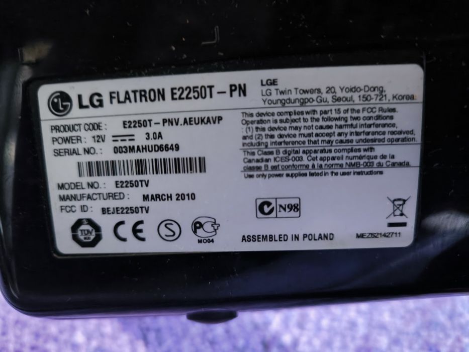 Monitor LED /LG flatron 22 całe model e2250t
