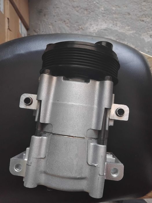 Kompresor klimatyzacji ford escort