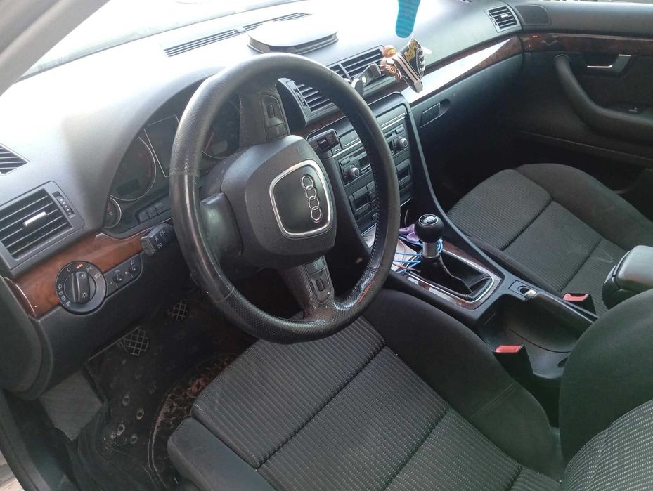 Carrinha Audi A4 com reboque