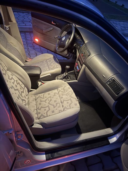 Volkswagen Golf 4 1998 1.4