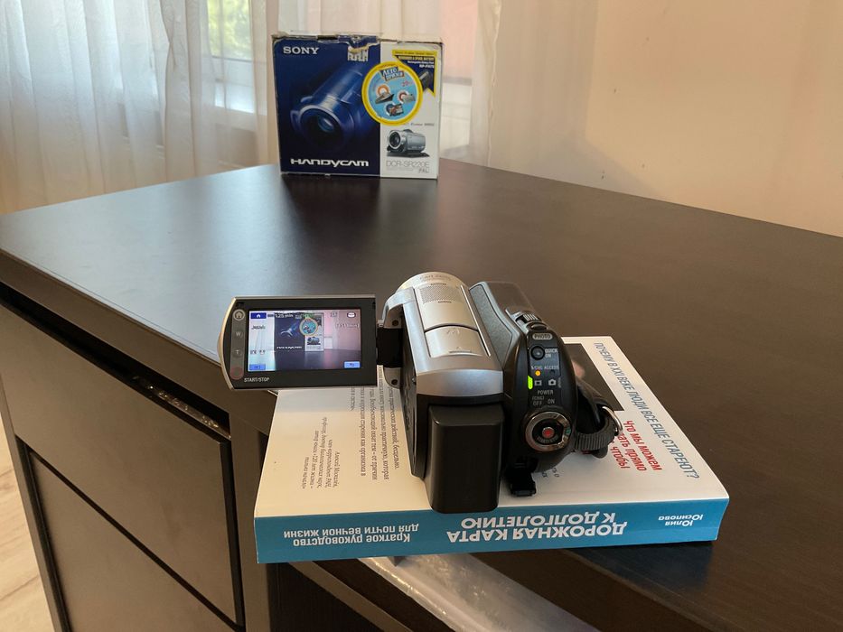 Sony Handycam DCR-SR220E