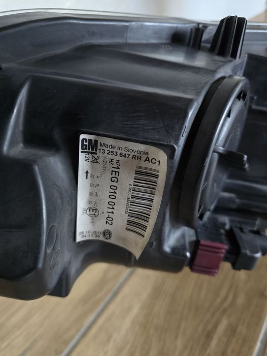 Фари Opel Astra J 2009-2012