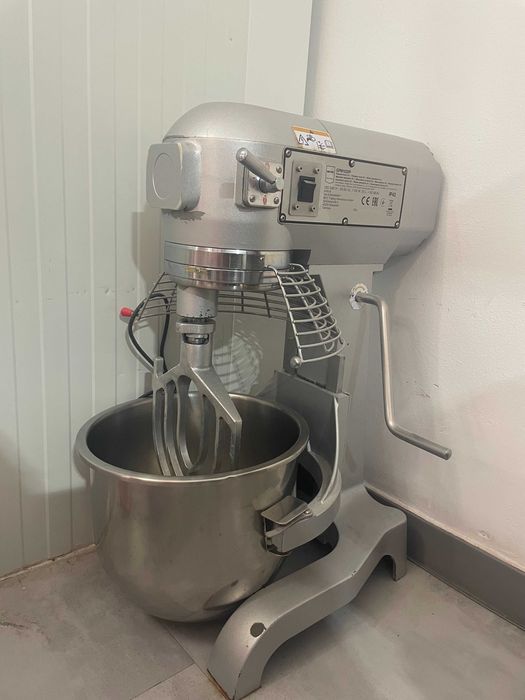 Batedeira Planetária Profissional METRO Professional GPM1020P – 20L | 1100W