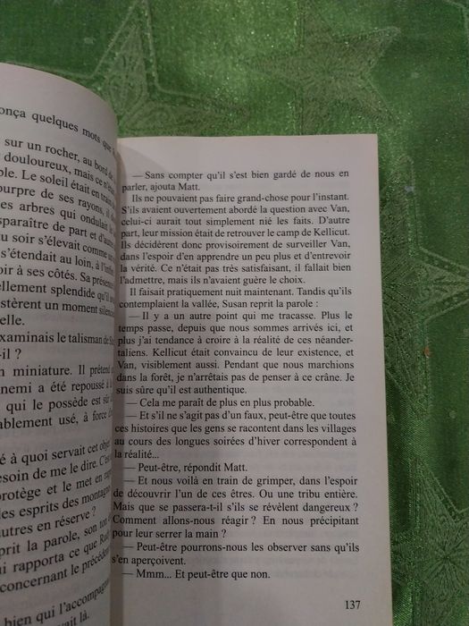Le Mystère Neandertal.  Portes incluídos