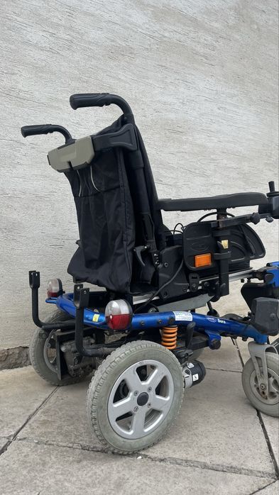 Крісло-колісне з електроприводом, BORA