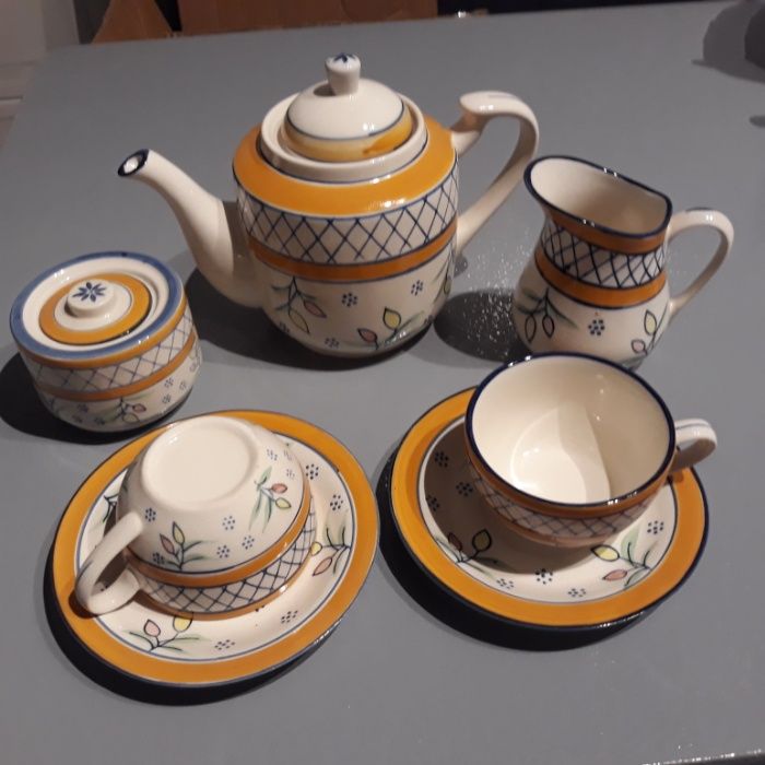 Rustic Tea Set443628946195763200